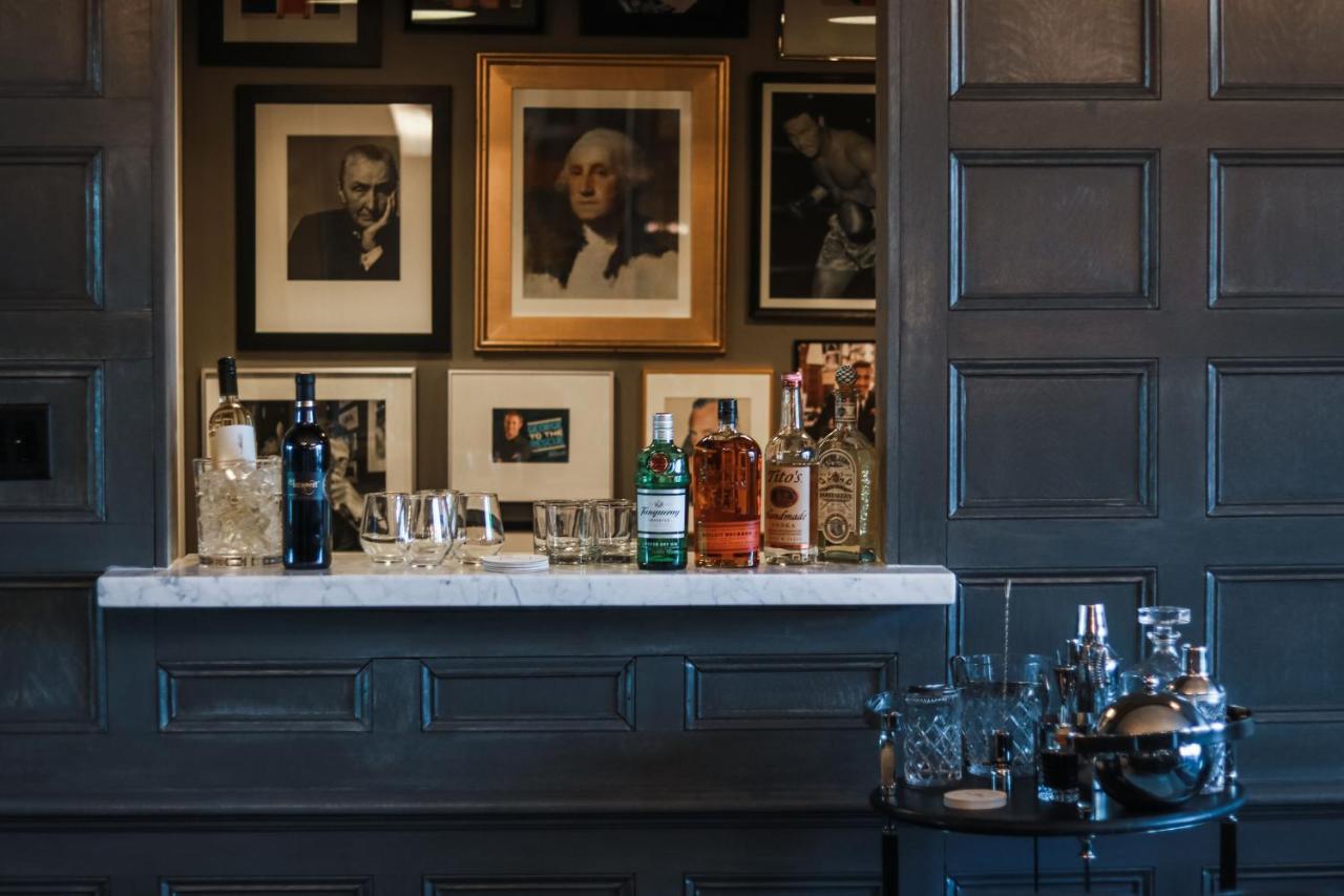 The George Montclair Hotel Екстериор снимка