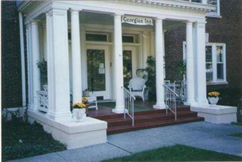 The George Montclair Hotel Екстериор снимка