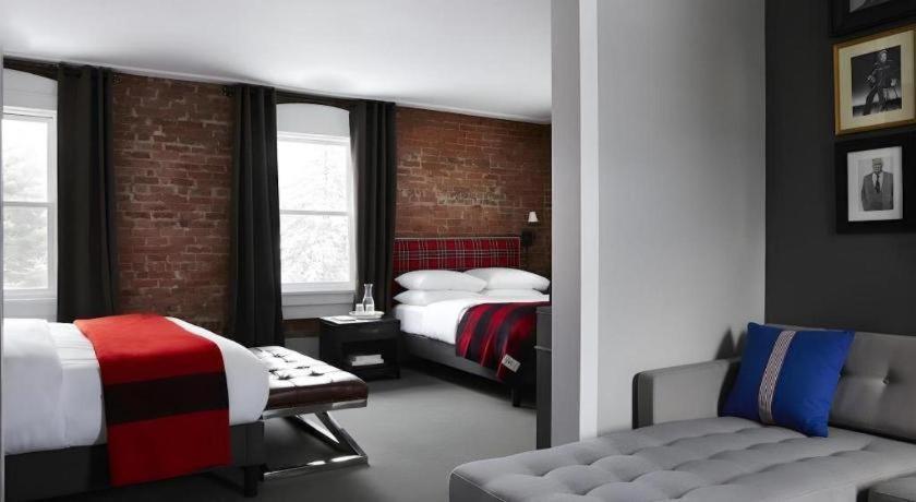 The George Montclair Hotel Екстериор снимка